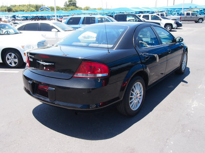 chrysler sebring 2004 black sedan lx gasoline 4 cylinders front wheel drive automatic 76234