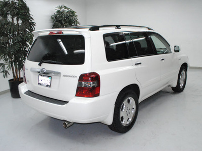 toyota highlander 2006 white suv sport gasoline 6 cylinders front wheel drive automatic 91731