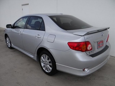 toyota corolla 2010 silver sedan s 4 cylinders automatic 78577