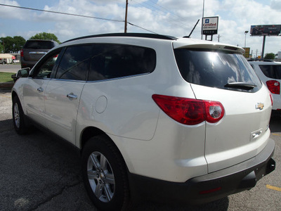 chevrolet traverse 2012 white lt gasoline 6 cylinders front wheel drive automatic 78064