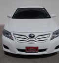 toyota camry 2010 white sedan le 4 cylinders automatic 78577
