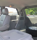 toyota sienna 2008 silver van limited gasoline 6 cylinders all whee drive automatic 45324