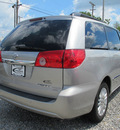 toyota sienna 2008 silver van limited gasoline 6 cylinders all whee drive automatic 45324