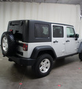 jeep wrangler unlimited 2010 silver suv rubicon gasoline 6 cylinders 4 wheel drive automatic with overdrive 76108