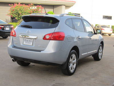 nissan rogue 2011 lt  blue sv gasoline 4 cylinders all whee drive automatic with overdrive 77074