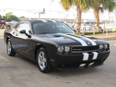 dodge challenger 2010 black coupe se gasoline 6 cylinders rear wheel drive shiftable automatic 77074