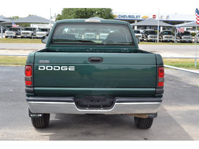 dodge ram pickup 1500 2001 dk  green pickup truck gasoline 8 cylinders rear wheel drive automatic 76401