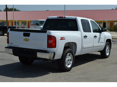 chevrolet silverado 1500 2011 white lt z71 flex fuel 8 cylinders 2 wheel drive automatic 76801