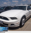 ford mustang 2013 perf white coupe v6 gasoline 6 cylinders rear wheel drive 6 spd 75062