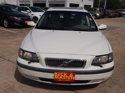 volvo v70 2003 white wagon 2 4 gasoline 5 cylinders front wheel drive automatic 77375