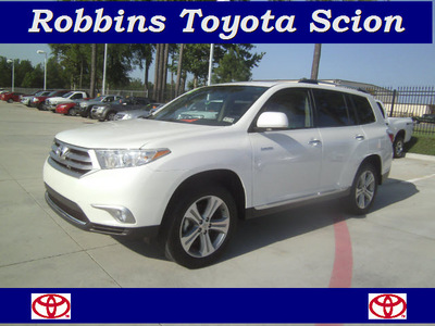 toyota highlander 2012 white suv limited gasoline 6 cylinders front wheel drive automatic 75503