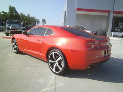 chevrolet camaro 2010 orange coupe ls gasoline 6 cylinders rear wheel drive automatic 75503