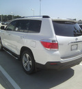 toyota highlander 2012 white suv limited gasoline 6 cylinders front wheel drive automatic 75569