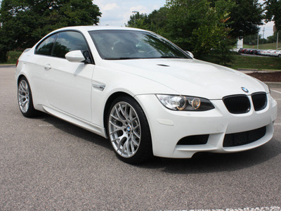 bmw m3 2011 white coupe gasoline 8 cylinders rear wheel drive shiftable automatic 27616