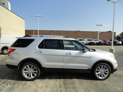 ford explorer 2013 silver suv xlt 6 cylinders automatic with overdrive 60546