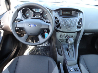 ford focus 2012 blue sedan s 4 cylinders automatic with overdrive 60546