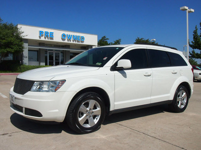 dodge journey 2009 white suv sxt gasoline 6 cylinders front wheel drive automatic 76011