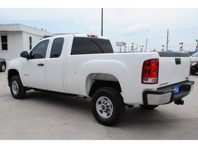 gmc sierra 2500hd 2010 white pickup truck work truck gasoline 8 cylinders 2 wheel drive automatic with overdrive 77037