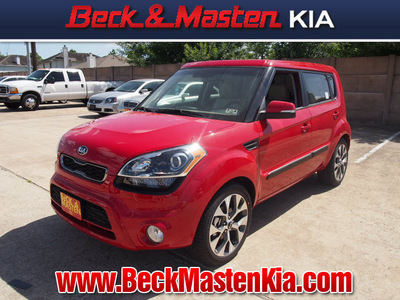 kia soul 2013 red hatchback soul! gasoline 4 cylinders front wheel drive automatic 77375