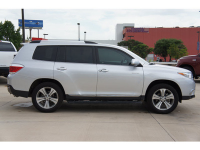 toyota highlander 2011 silver suv limited gasoline 6 cylinders front wheel drive automatic 78232