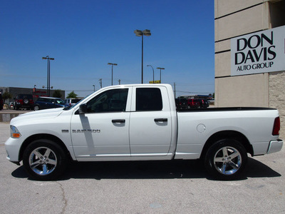 ram ram pickup 1500 2012 white pickup truck express gasoline 8 cylinders 2 wheel drive automatic 76011