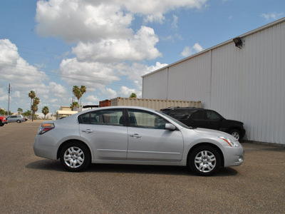 nissan altima 2011 silver sedan 2 5s gasoline 4 cylinders front wheel drive cont  variable trans  78586