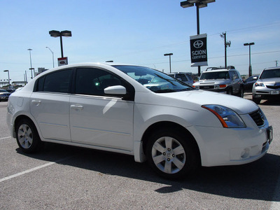 nissan sentra 2009 white sedan gasoline 4 cylinders front wheel drive automatic with overdrive 76011