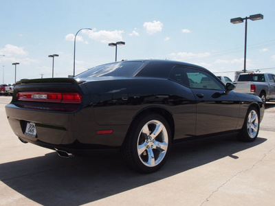 dodge challenger 2012 black coupe r t plus gasoline 8 cylinders rear wheel drive 6 speed manual 76011