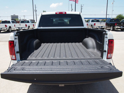 ram ram pickup 1500 2012 white st gasoline 8 cylinders 2 wheel drive automatic 76011