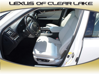 lexus gs 350 2013 white sedan gasoline 6 cylinders rear wheel drive automatic 77546