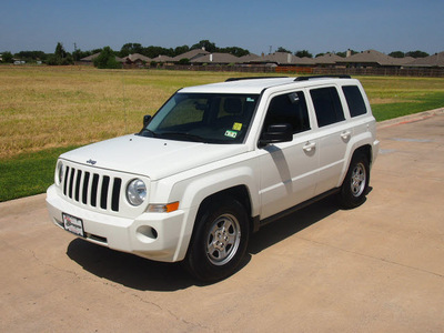 jeep patriot 2010 white suv sport gasoline 4 cylinders front wheel drive automatic 76049