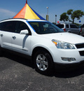 chevrolet traverse 2009 white suv lt gasoline 6 cylinders front wheel drive automatic 78016