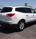chevrolet traverse 2009 white suv lt gasoline 6 cylinders front wheel drive automatic 78016