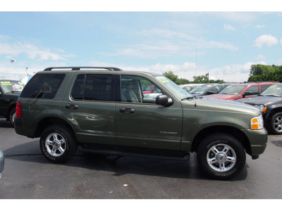 ford explorer 2004 dk  green suv xlt gasoline 6 cylinders 4 wheel drive automatic with overdrive 07730