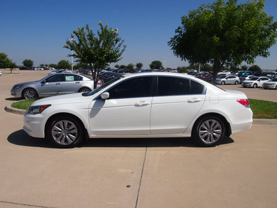 honda accord 2012 white sedan ex l gasoline 4 cylinders front wheel drive automatic 75034