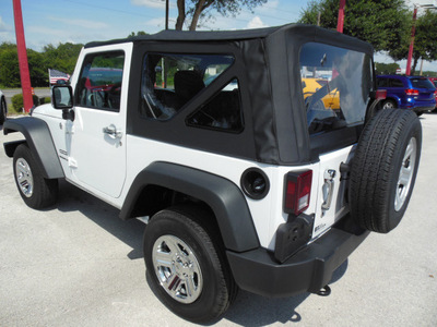 jeep wrangler 2012 white suv sport gasoline 6 cylinders 4 wheel drive 6 speed manual 34731