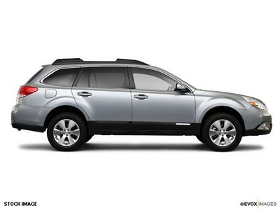 subaru outback 2010 wagon 3 6r limited gasoline 6 cylinders all whee drive 5 speed automatic 07701