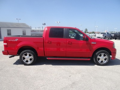 ford f 150 2007 red xlt gasoline 8 cylinders rear wheel drive 4 speed automatic 77388