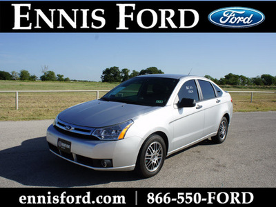 ford focus 2011 silver sedan se gasoline 4 cylinders front wheel drive automatic 75119