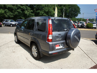 honda cr v 2005 gray suv special edition 4 cylinders automatic with overdrive 07724
