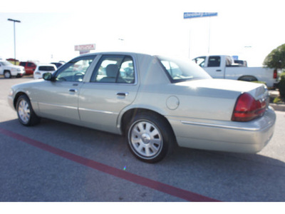 mercury grand marquis 2004 green sedan ls premium gasoline 8 cylinders rear wheel drive automatic with overdrive 76543