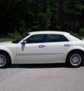 chrysler 300 2010 off white sedan touring gasoline 6 cylinders rear wheel drive automatic 75657