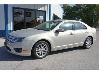 ford fusion 2010 light tan sedan sel gasoline 4 cylinders front wheel drive automatic 76541