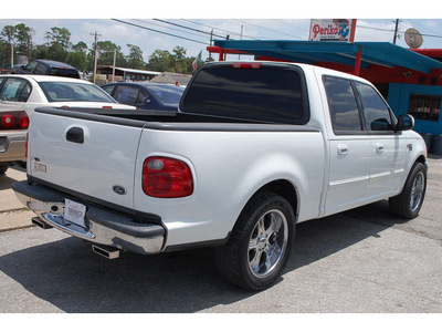 ford f 150 2003 white xlt gasoline 8 cylinders sohc rear wheel drive automatic with overdrive 77018