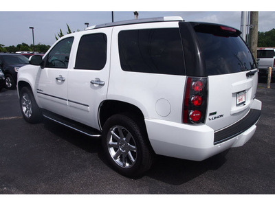 gmc yukon 2012 white suv denali flex fuel 8 cylinders all whee drive automatic 77074