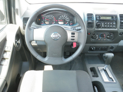 nissan xterra 2006 black suv x 4x4 gasoline 6 cylinders 4 wheel drive automatic with overdrive 61832