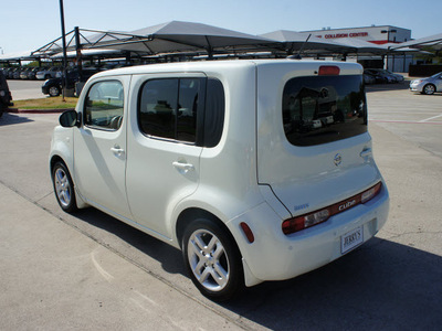 nissan cube 2009 white suv 1 8 gasoline 4 cylinders front wheel drive automatic 76087