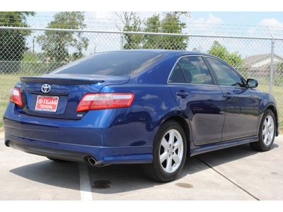 toyota camry 2007 blue sedan se gasoline 4 cylinders front wheel drive automatic 77338