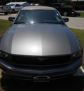 ford mustang 2005 dk  gray v6 deluxe gasoline 6 cylinders rear wheel drive automatic 75901