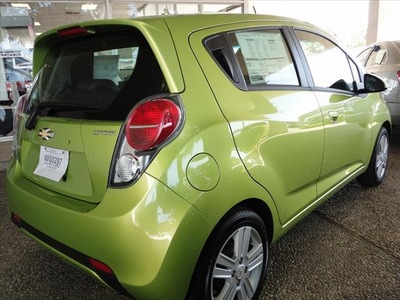 chevrolet spark 2013 lt  green hatchback ls auto gasoline 4 cylinders front wheel drive automatic 76401